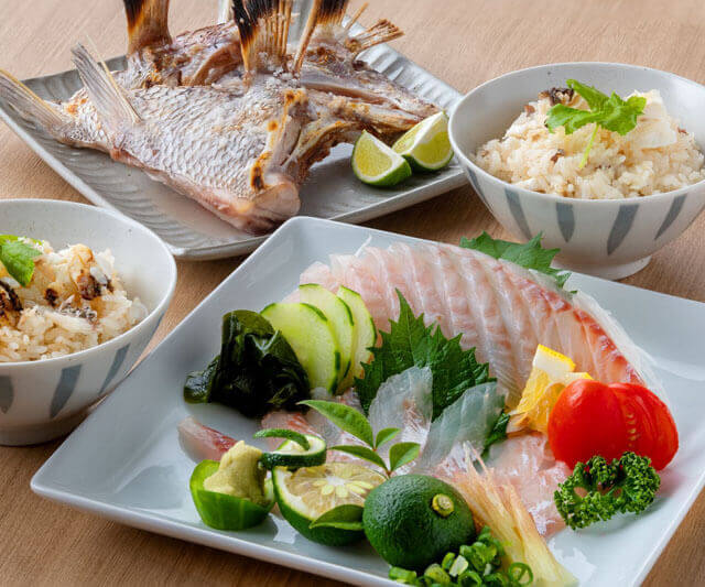 【えひめシーフードサービス】【愛媛県】愛媛県産天然真鯛を食べつくす鯛めしセット